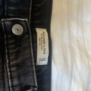 Abercrombie Size 16 Women’s 90’s Relaxed Jeans High Rise